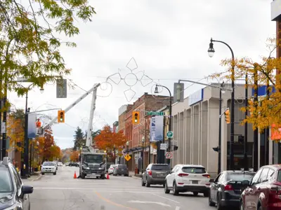 Cross-street NOMA lights install in downtown
