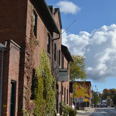 An exterior photo of the red-brick Owen Sound Farmers' Market building