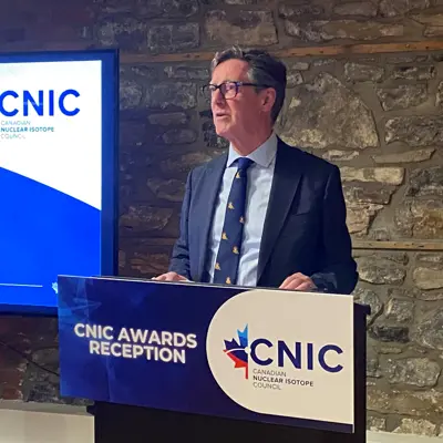 Mayor Boddy accepting CNIC award